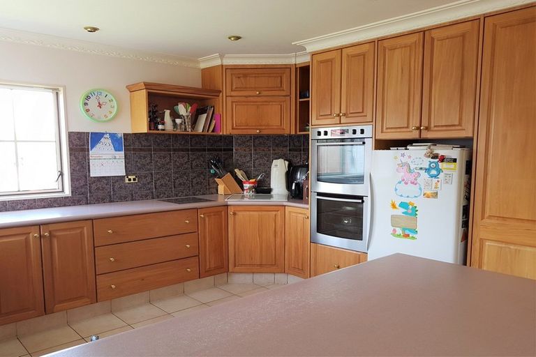 Photo of property in 25 Pohutukawa Drive, Opunake, 4616