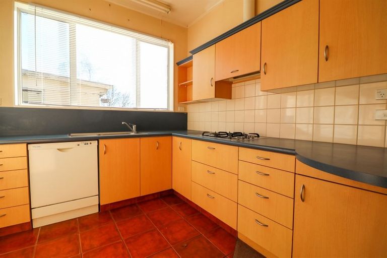 Photo of property in 60 Timaru Road, Waimate, 7924