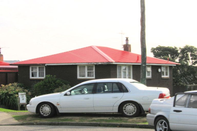 Photo of property in 22 Cumberland Grove, Cannons Creek, Porirua, 5024