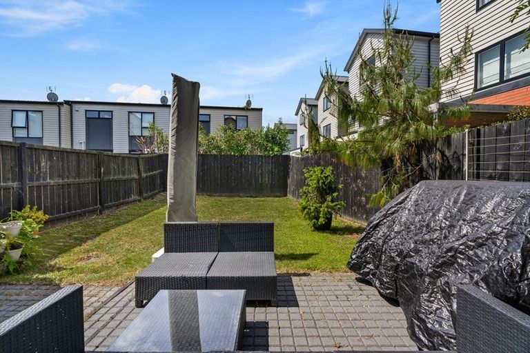 Photo of property in 8/6 Onekiritea Road, Hobsonville, Auckland, 0616