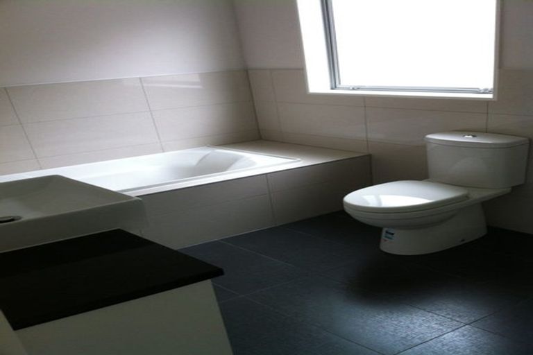 Photo of property in 14 Killarney Drive, Flat Bush, Auckland, 2019