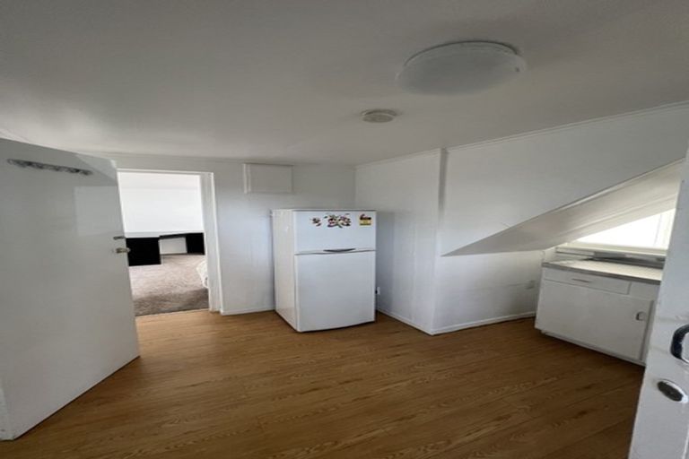 Photo of property in 8 Onepoto Road, Hauraki, Auckland, 0622