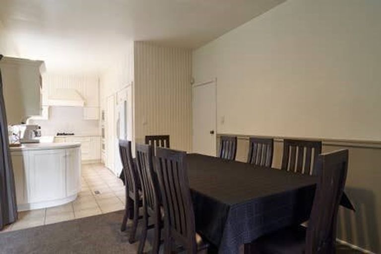 Photo of property in 1 Oakfield Street, Burnside, Christchurch, 8053