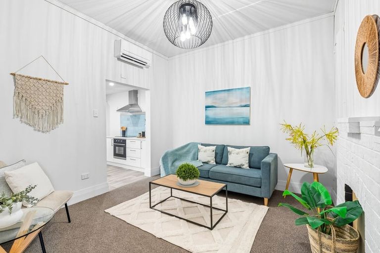 Photo of property in 77 Wesley Street, South Dunedin, Dunedin, 9012