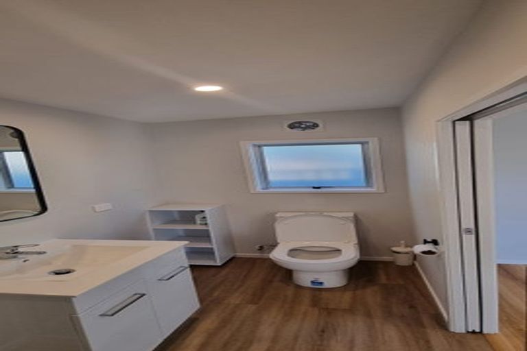 Photo of property in 4 William Hadlow Place, Hatfields Beach, Orewa, 0931