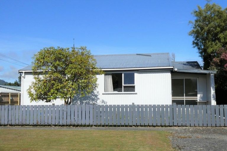 Photo of property in 6 Ohau Street, Dobson, Greymouth, 7805