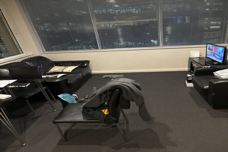 Photo of property in Terrace Tower Apartments, 4a/126 The Terrace, Wellington Central, Wellington, 6011