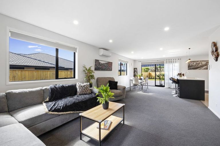 Photo of property in 5 Ruru Lane, Hurworth, New Plymouth, 4310