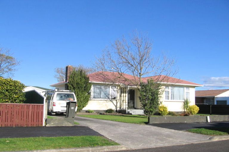 Photo of property in 16 Milton Street, Roslyn, Palmerston North, 4414