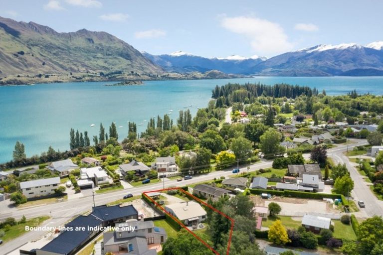 Photo of property in 27 Beacon Point Road, Wanaka, 9305
