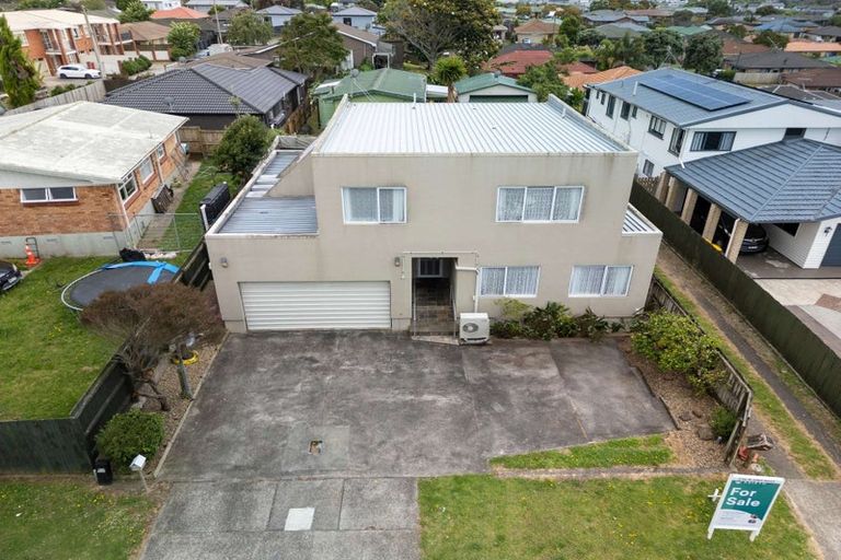 Photo of property in 2/50 Blanes Road, Weymouth, Auckland, 2103