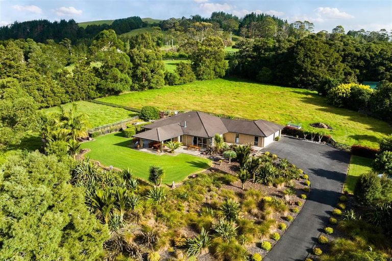 Photo of property in 16 De L'isle Lane, Maungatapere, Whangarei, 0179