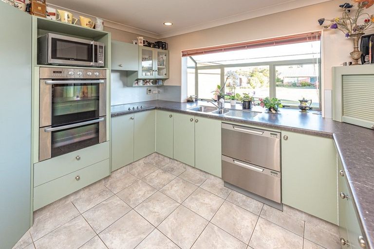 Photo of property in 6 Holdsworth Drive, Otamatea, Whanganui, 4500