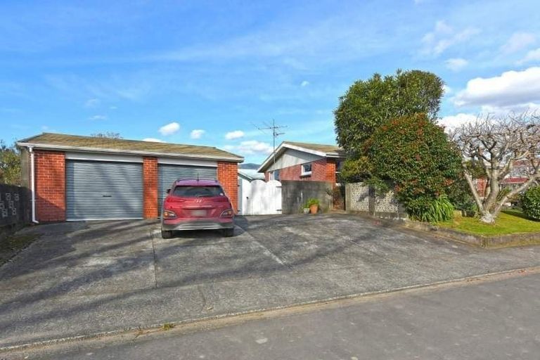 Photo of property in 135 Clouston Park Road, Clouston Park, Upper Hutt, 5018