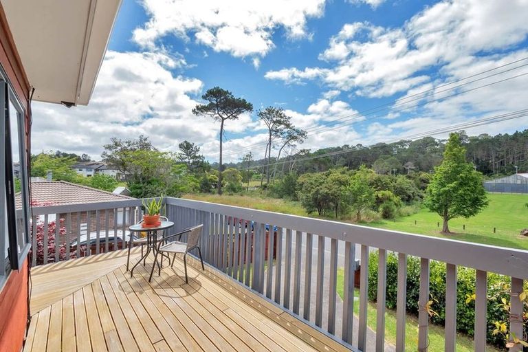 Photo of property in 118 Glen Road, Ranui, Auckland, 0612