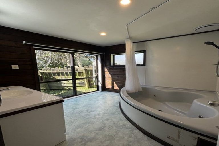 Photo of property in 61 Keegan Drive, Massey, Auckland, 0614