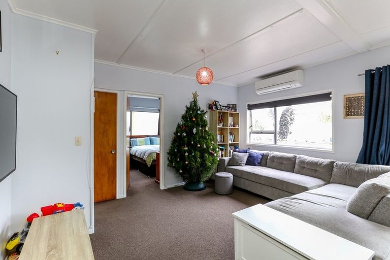 Photo of property in 48b Pitcairn Street, Oakura, 4314