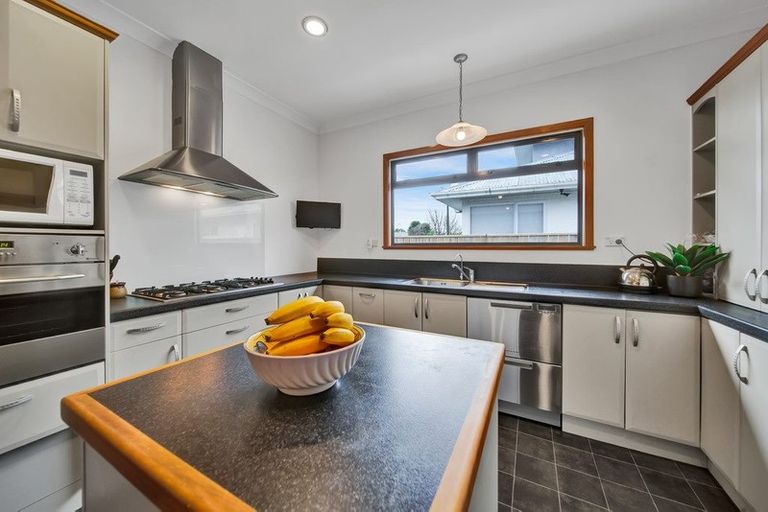 Photo of property in 283 Carrington Street, Vogeltown, New Plymouth, 4310