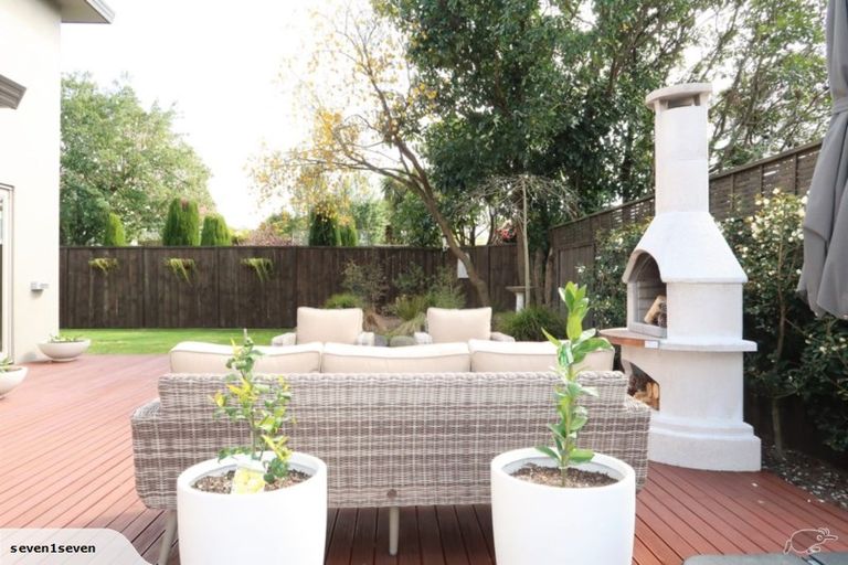 Photo of property in 2/745 Acacia Bay Road, Acacia Bay, Taupo, 3330