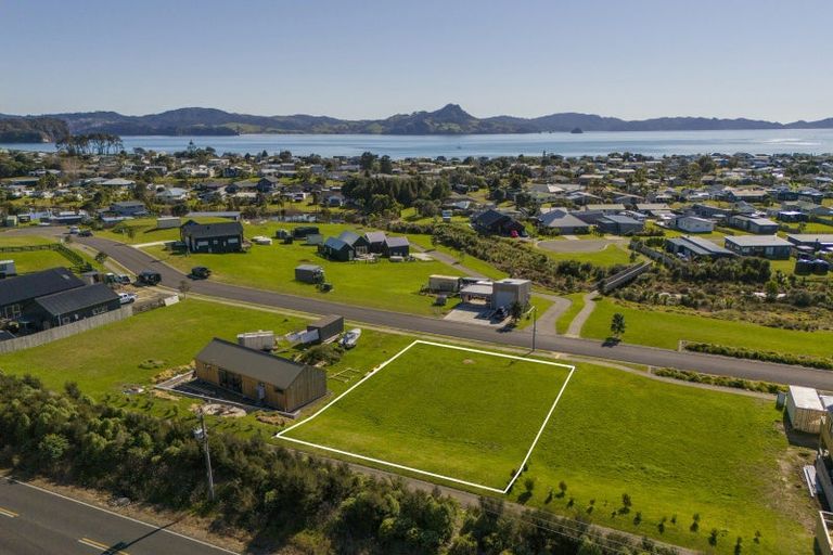 Photo of property in 13 Oliver Leighs Drive, Cooks Beach, 3591