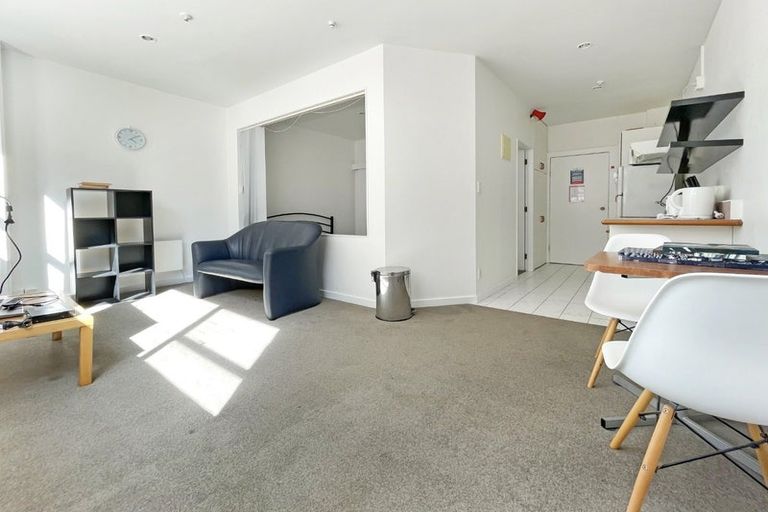 Photo of property in Regency Apartments, 3c/49 Manners Street, Te Aro, Wellington, 6011