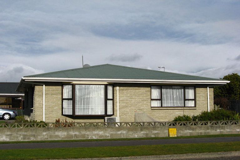 Photo of property in 2/41 Renfrew Street, Waikiwi, Invercargill, 9810