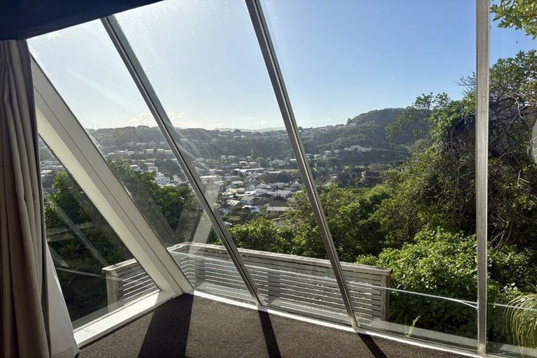 Photo of property in 2/73a Nevay Road, Miramar, Wellington, 6022