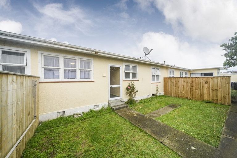 Photo of property in 2/343 Botanical Road, West End, Palmerston North, 4412