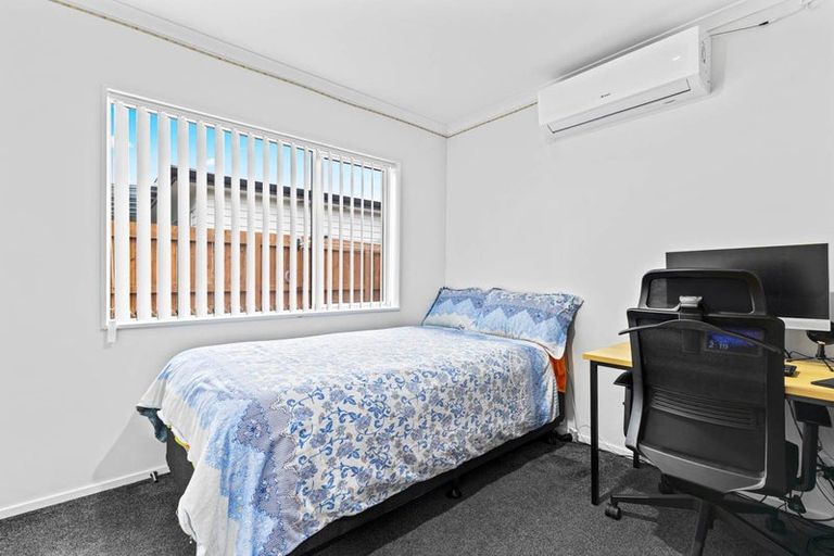 Photo of property in 22 Kapowai Boulevard, Takanini, 2112