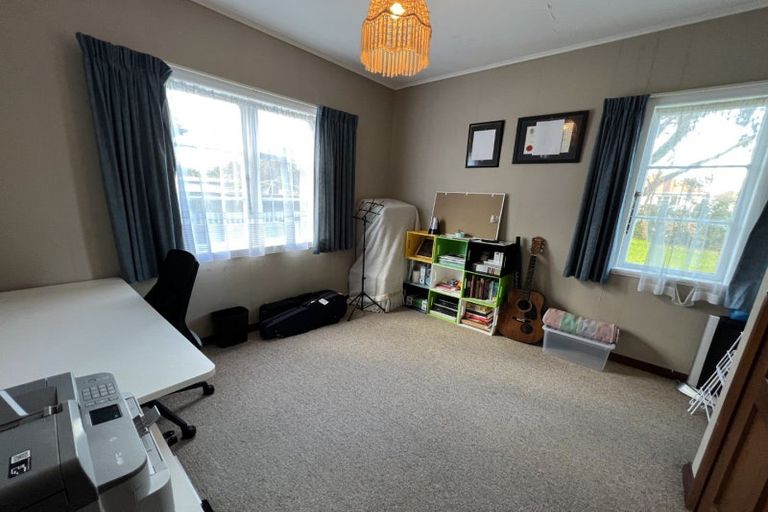 Photo of property in 222 College Street, West End, Palmerston North, 4412