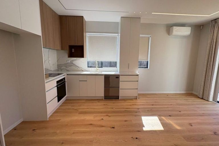 Photo of property in 13 Mahinga Kai Road, Orewa, 0931