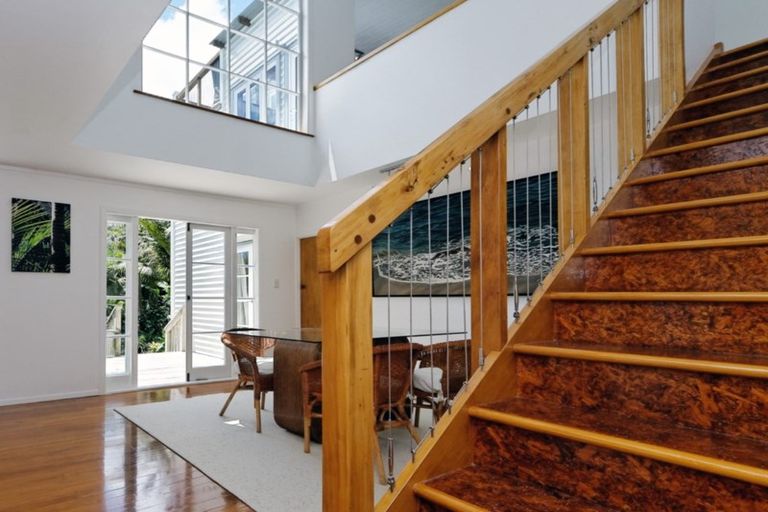 Photo of property in 17 Rayner Road, Piha, New Lynn, 0772