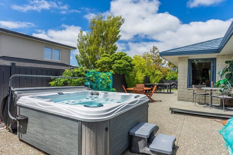 Photo of property in 22 Regent Drive, Paraparaumu Beach, Paraparaumu, 5032