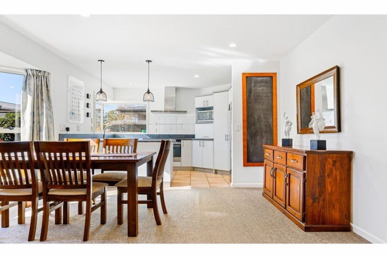 Photo of property in 51a Balrudry Street, Avonhead, Christchurch, 8042