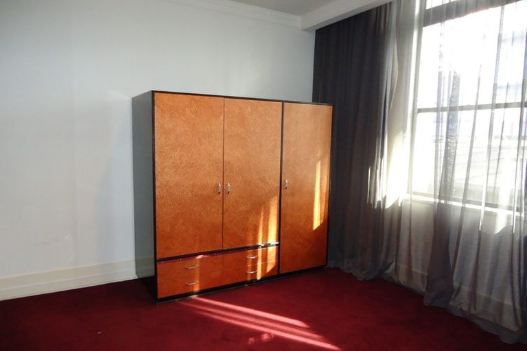 Photo of property in Guardian Apartments, 324/105 Queen Street, Auckland Central, Auckland, 1010