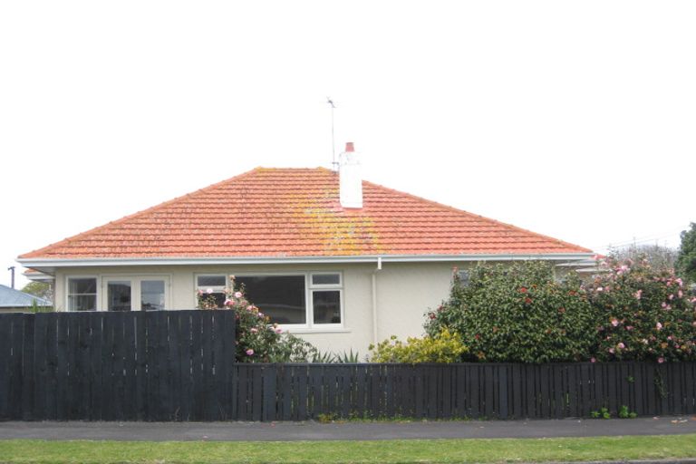 Photo of property in 2 Wilton Street, Westown, New Plymouth, 4310