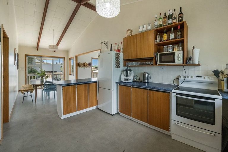 Photo of property in 207 Seaforth Road, Waihi Beach, 3611