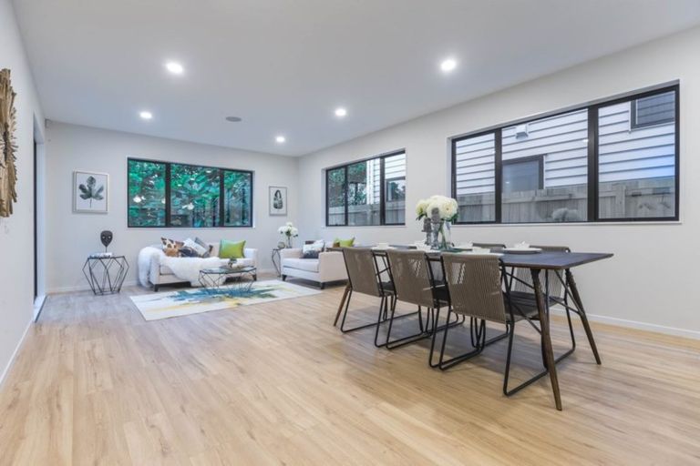 Photo of property in 3 Ti Kouka Place, Te Atatu Peninsula, Auckland, 0610