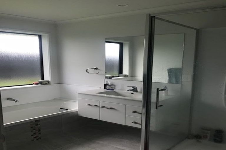 Photo of property in 24 Ladeira Place, Fitzroy, Hamilton, 3206