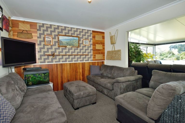 Photo of property in 128 Tauwhareparae Road, Tolaga Bay, 4077