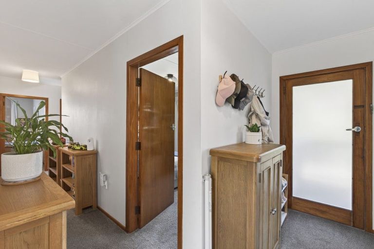 Photo of property in 79 Awanui Street, Merrilands, New Plymouth, 4312