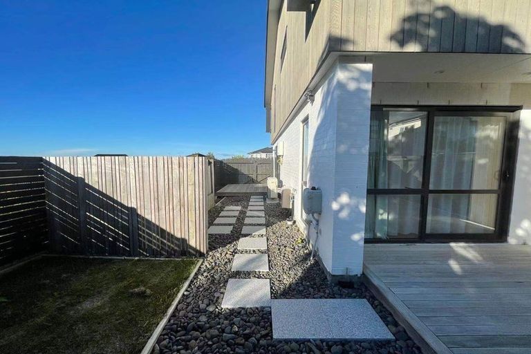 Photo of property in 8 James Mcleod Way, Silverdale, 0932