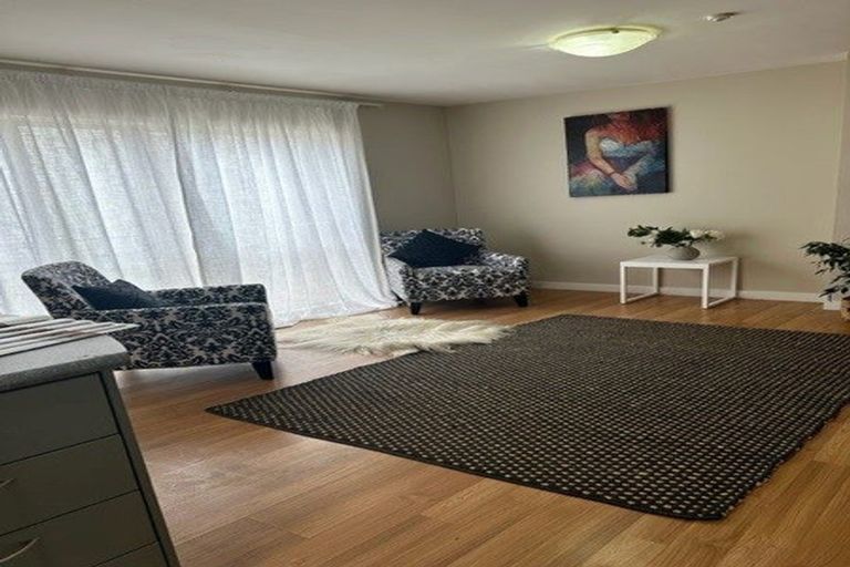 Photo of property in 7/81 Birkenhead Avenue, Birkenhead, Auckland, 0626