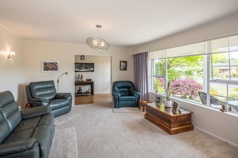 Photo of property in 22 Awanui Drive, Waikanae, 5036