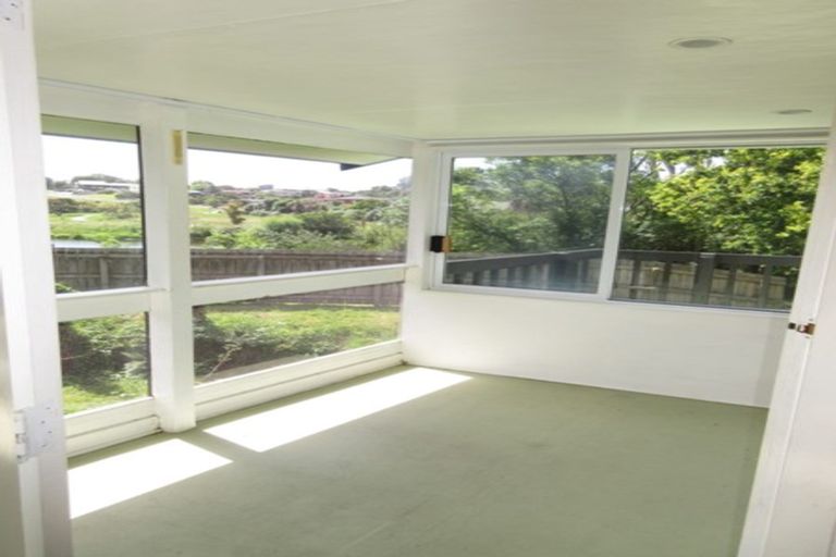 Photo of property in 21 Makora Road, Otaihanga, Paraparaumu, 5036