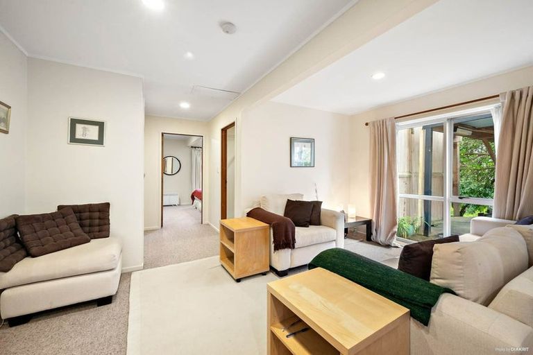 Photo of property in 147 Weatherly Road, Torbay, Auckland, 0630