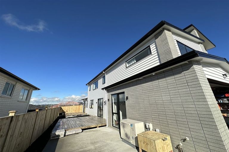 Photo of property in 3 Lumber Rise, Swanson, Auckland, 0614