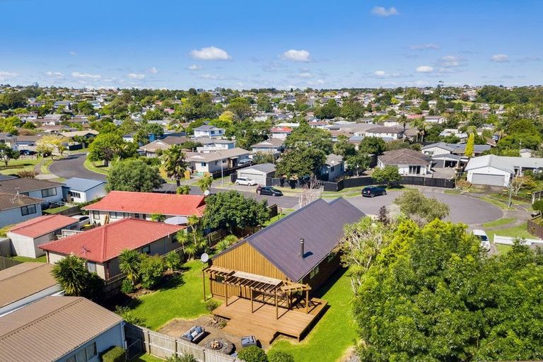 Photo of property in 45 Darren Crescent, Half Moon Bay, Auckland, 2012