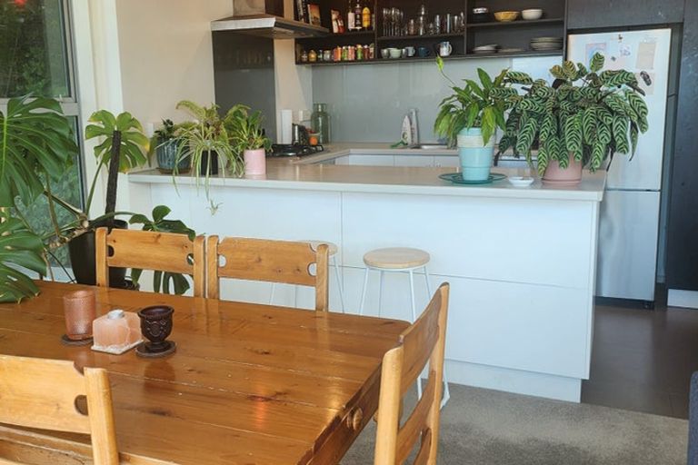 Photo of property in 218 Evans Bay Parade, Hataitai, Wellington, 6021