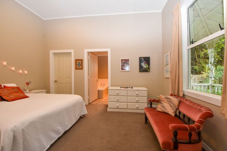 Photo of property in 60 Kuratawhiti Street, Greytown, 5712